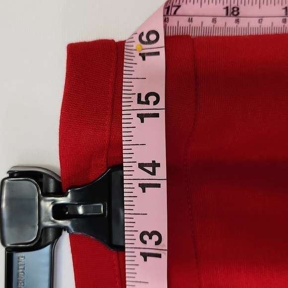 Talbots Women's Red Fabric Knit In Italy Rayon Blend Zip Back Skirt Size 8P - Picture 11 of 14